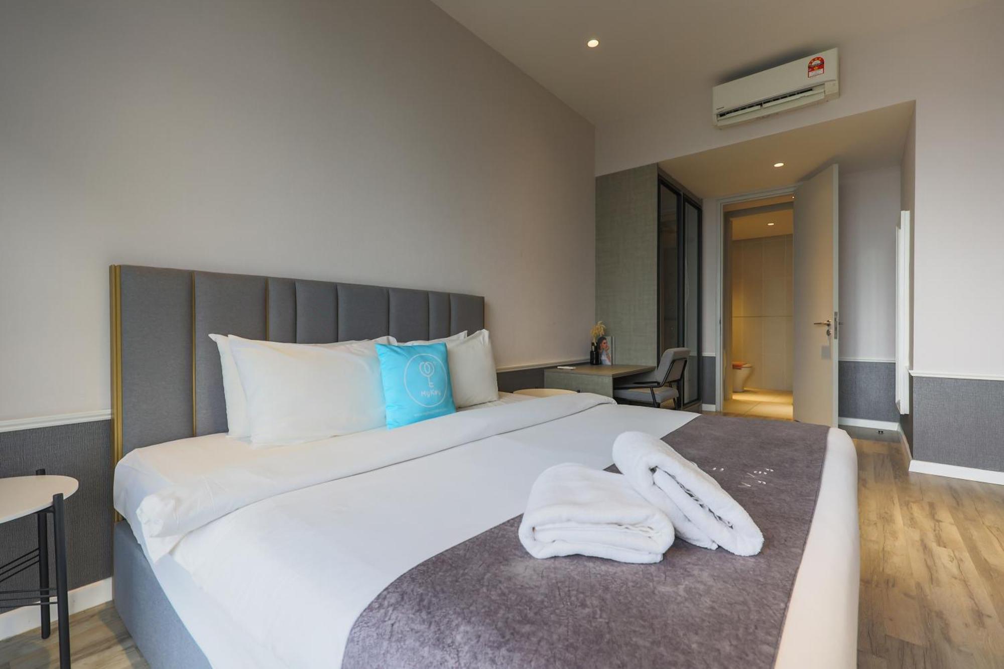 Apartmán Millerz Square By Mykey Kuala Lumpur Exteriér fotografie A bedroom in a serviced apartment in Kuala Lumpur, Malaysia.